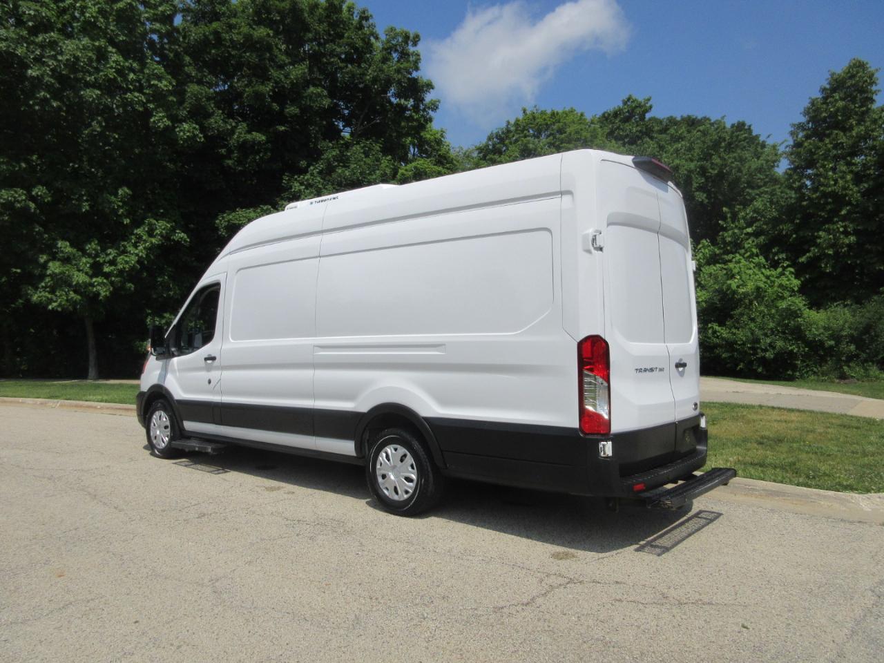 Ford Transit Cargo Van T-350 148" EL Hi Rf 9500 GVWR RWD 2022