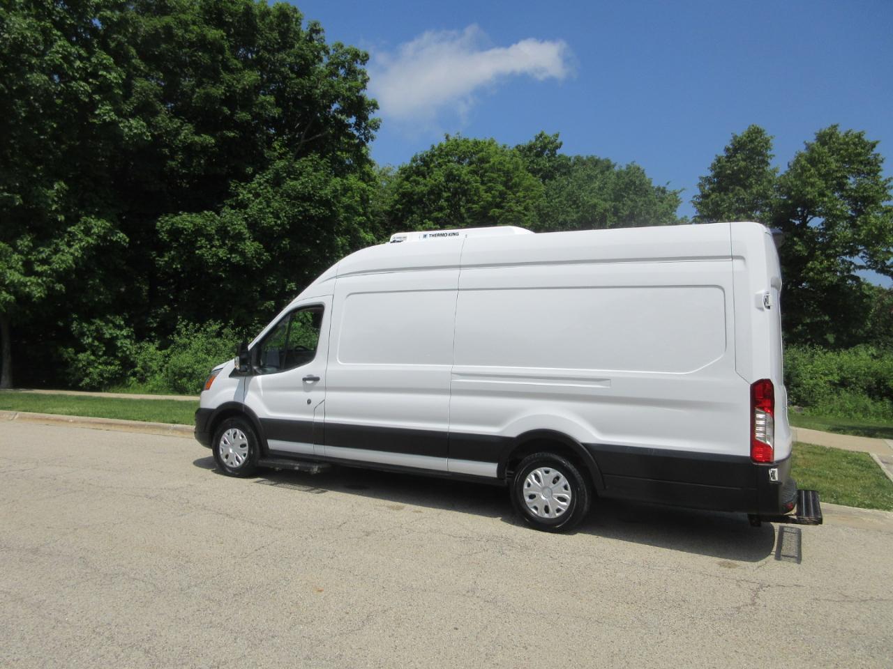 Ford Transit Cargo Van T-350 148" EL Hi Rf 9500 GVWR RWD 2022