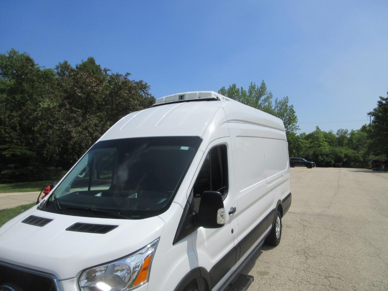 Ford Transit Cargo Van T-350 148" EL Hi Rf 9500 GVWR RWD 2022