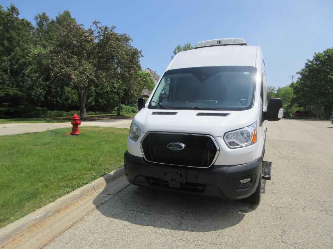 Ford Transit Cargo Van T-350 148" EL Hi Rf 9500 GVWR RWD 2022