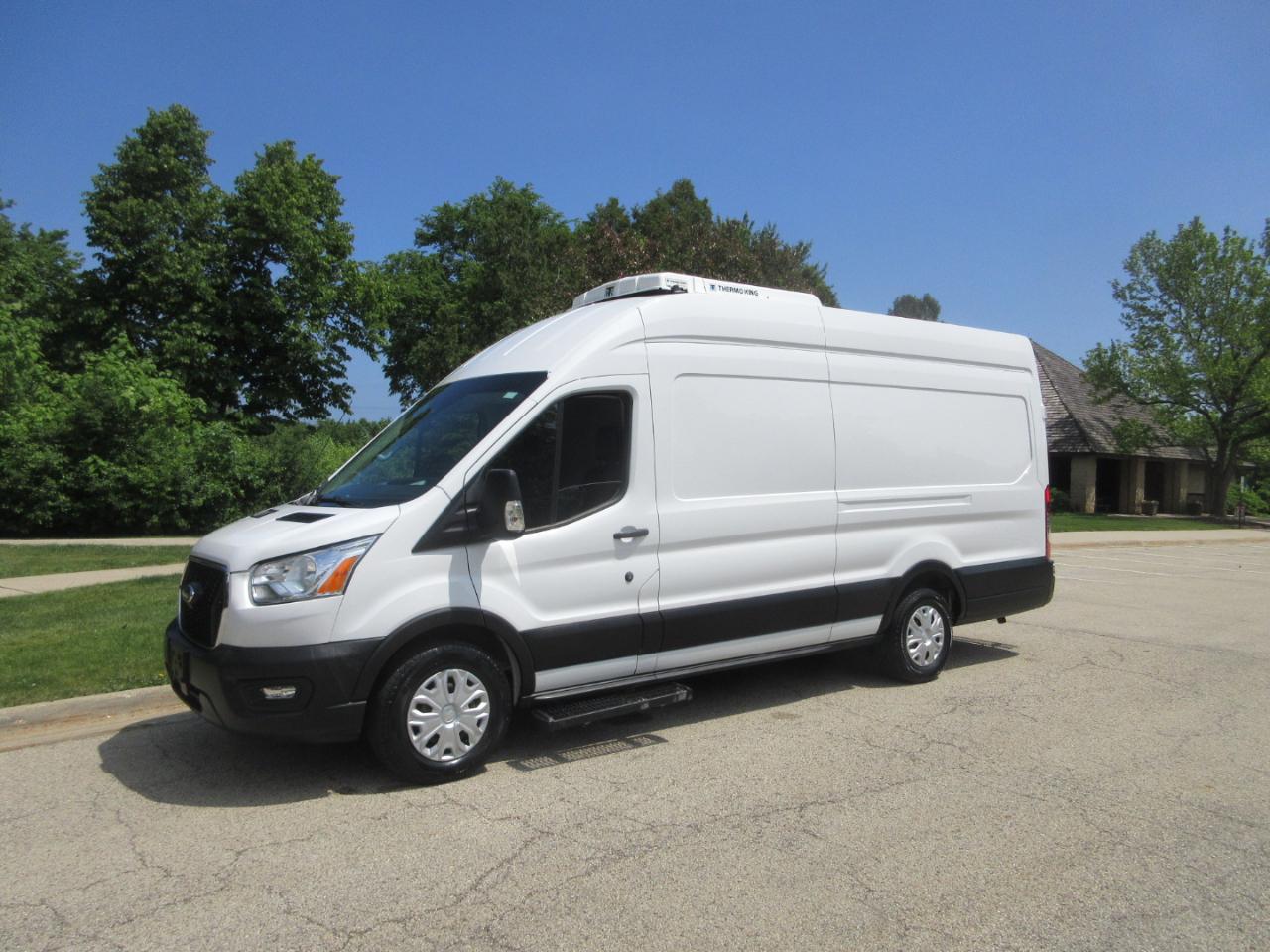 Ford Transit Cargo Van T-350 148" EL Hi Rf 9500 GVWR RWD 2022
