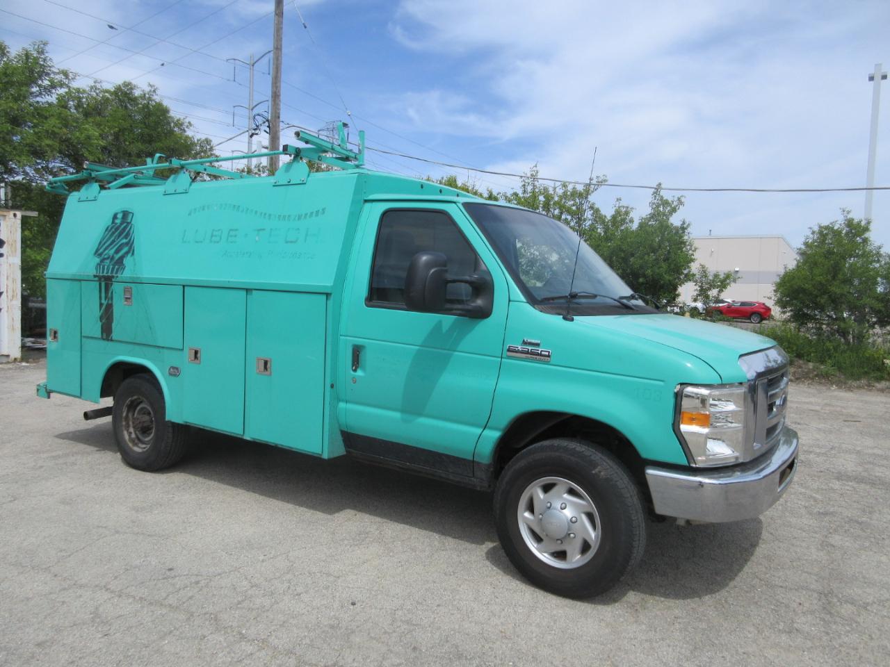 Ford Econoline Commercial Cutaway E-350 Super Duty 138" 5-Spd SRW 2012
