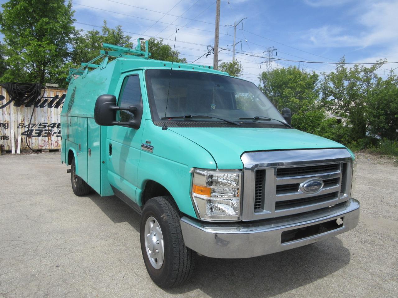 Ford Econoline Commercial Cutaway E-350 Super Duty 138" 5-Spd SRW 2012