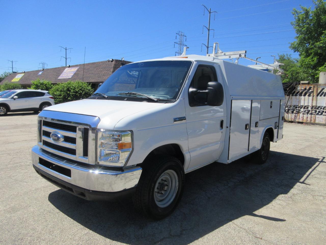 Ford Econoline Commercial Cutaway E-350 Super Duty 138" DRW 2016
