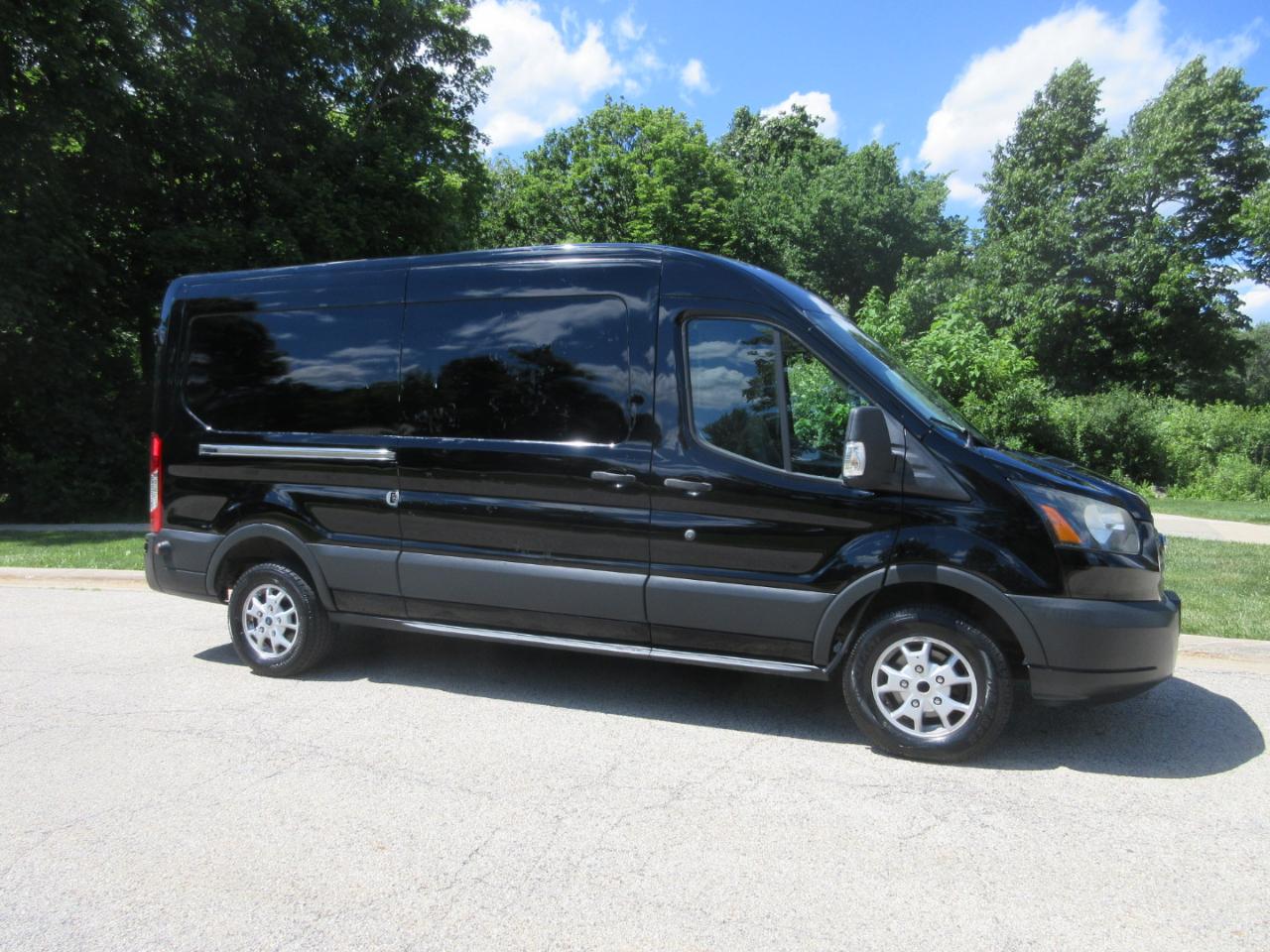Ford Transit Cargo Van T-250 148" Med Rf 9000 GVWR Sliding RH Dr 2016