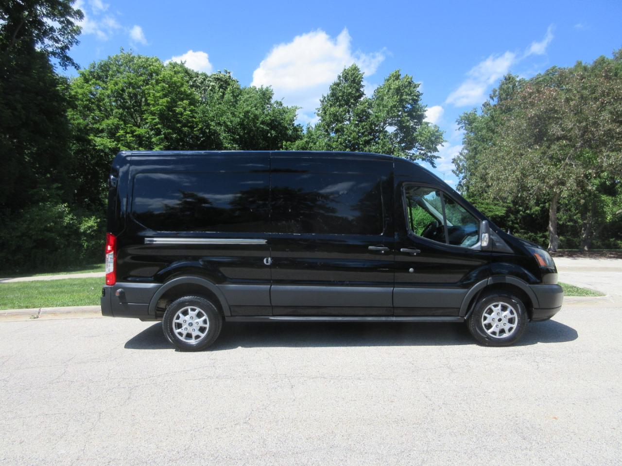 Ford Transit Cargo Van T-250 148" Med Rf 9000 GVWR Sliding RH Dr 2016