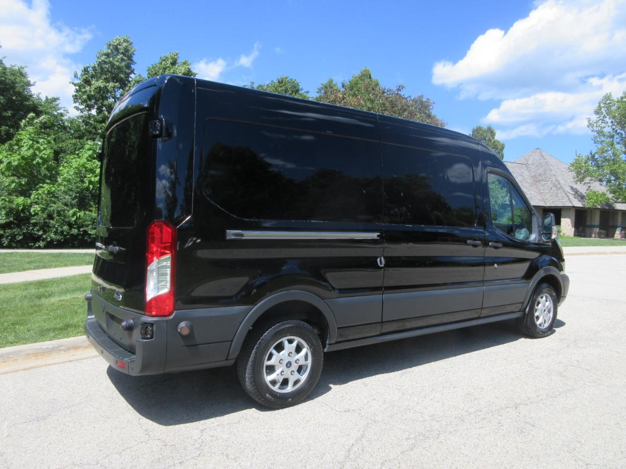 Ford Transit Cargo Van T-250 148" Med Rf 9000 GVWR Sliding RH Dr 2016