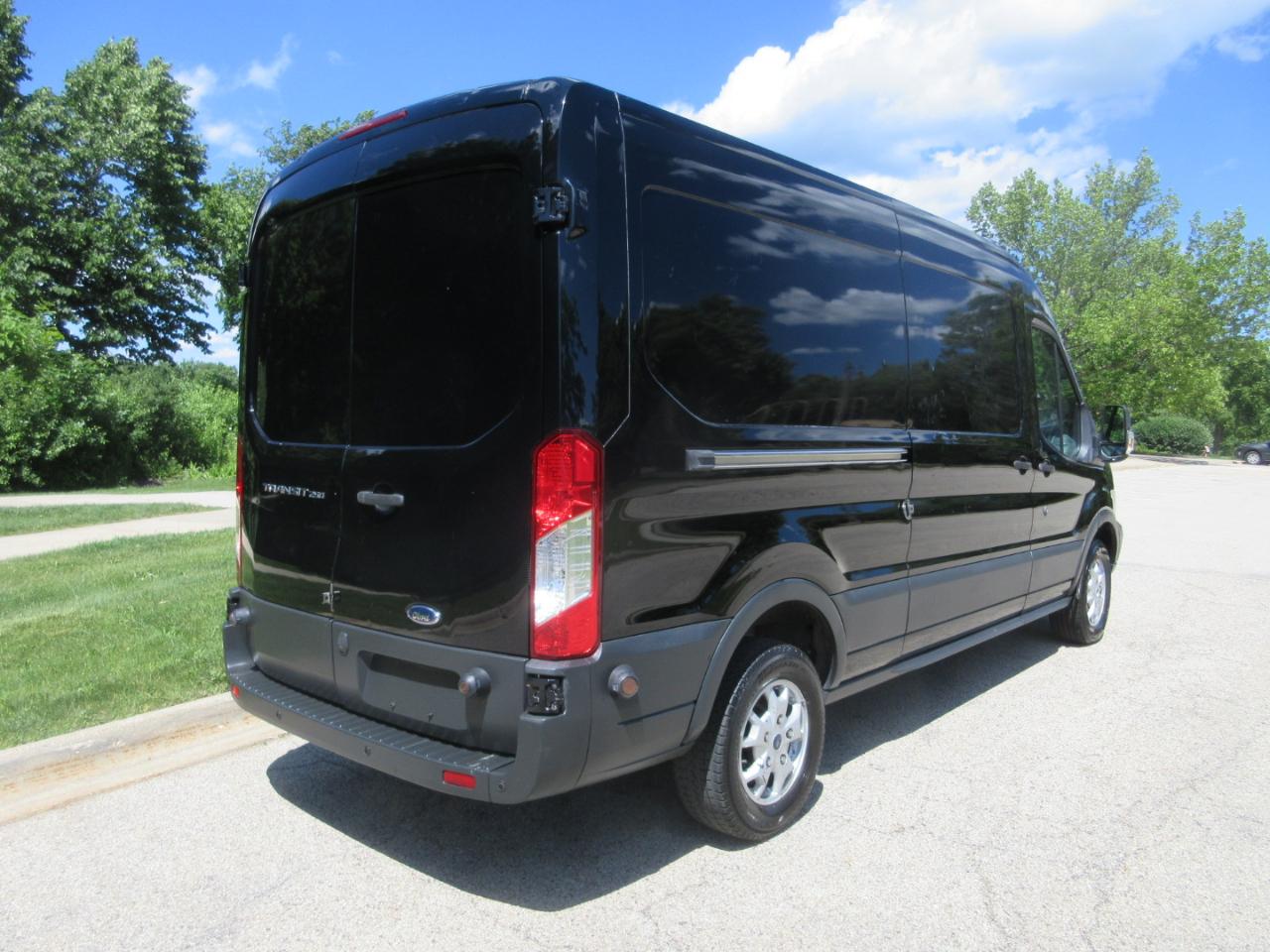 Ford Transit Cargo Van T-250 148" Med Rf 9000 GVWR Sliding RH Dr 2016