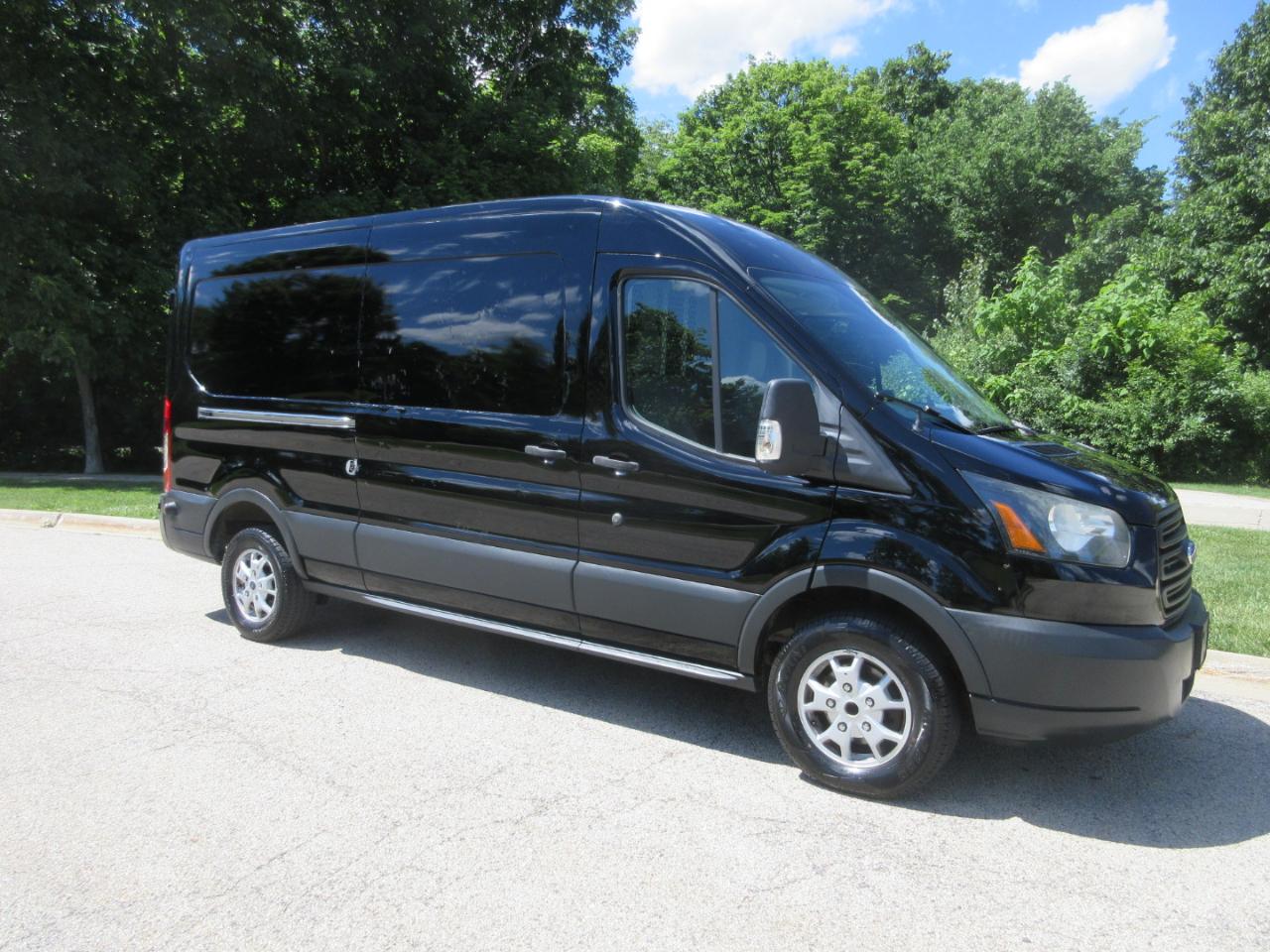 Ford Transit Cargo Van T-250 148" Med Rf 9000 GVWR Sliding RH Dr 2016