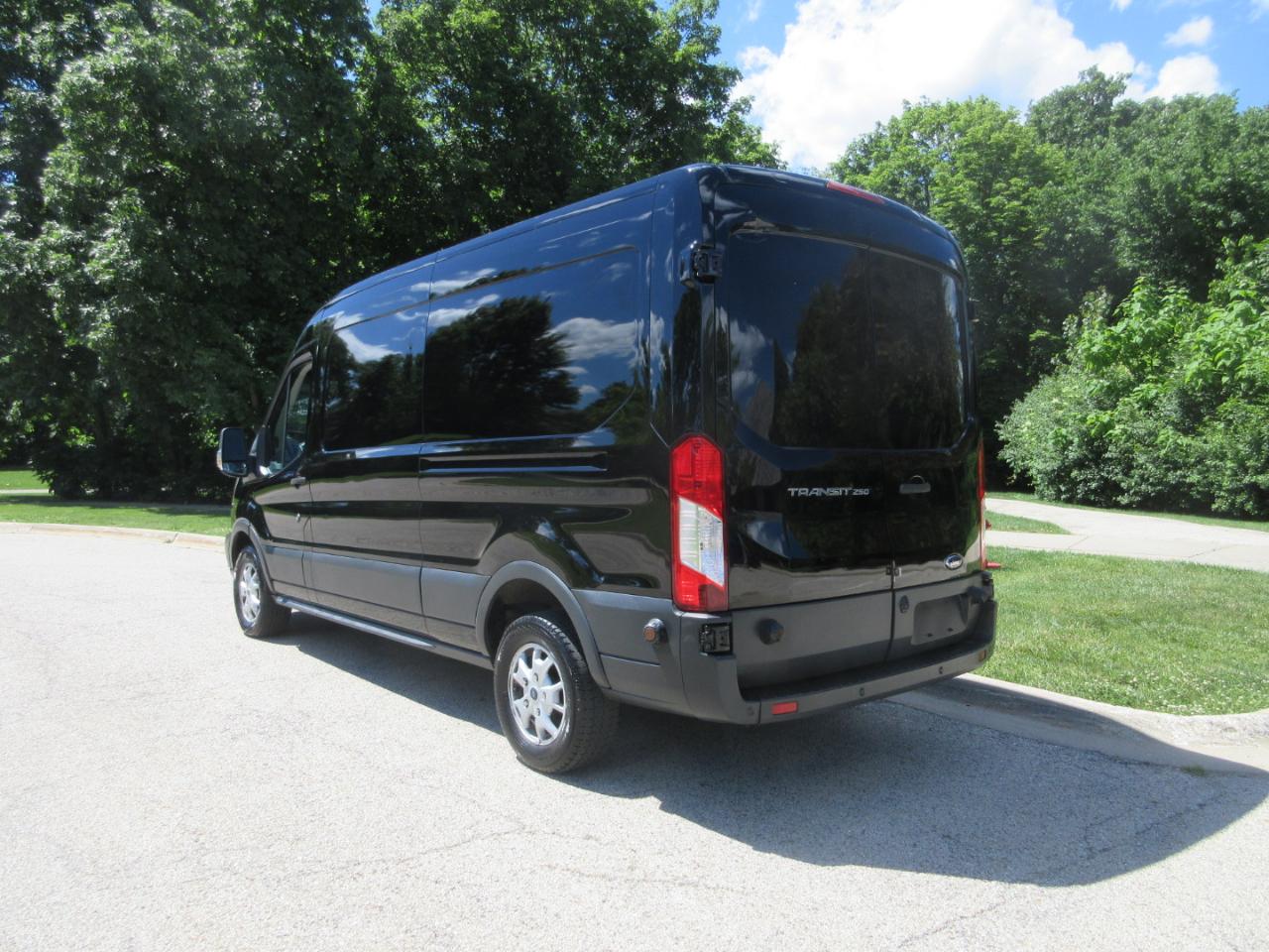 Ford Transit Cargo Van T-250 148" Med Rf 9000 GVWR Sliding RH Dr 2016