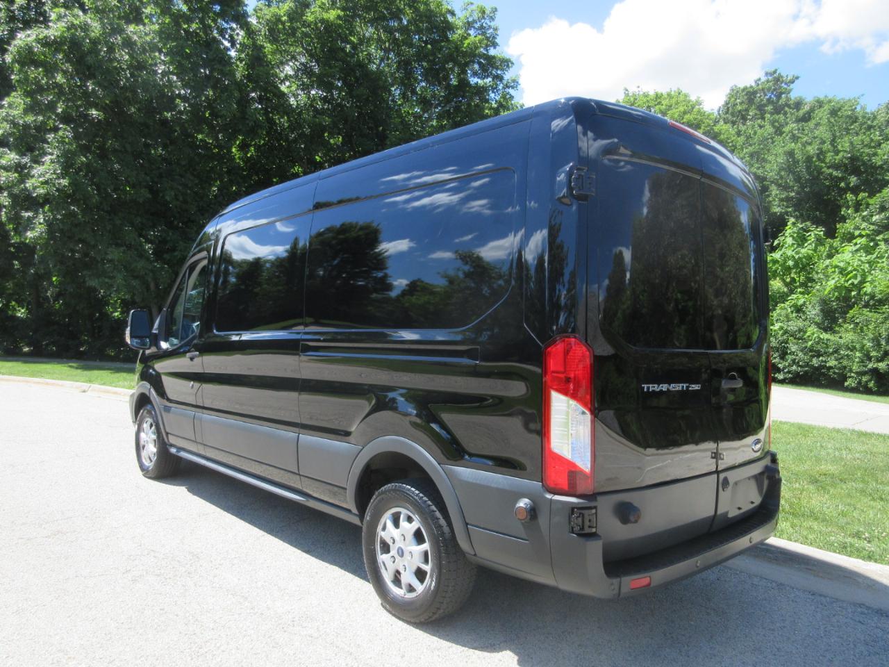 Ford Transit Cargo Van T-250 148" Med Rf 9000 GVWR Sliding RH Dr 2016