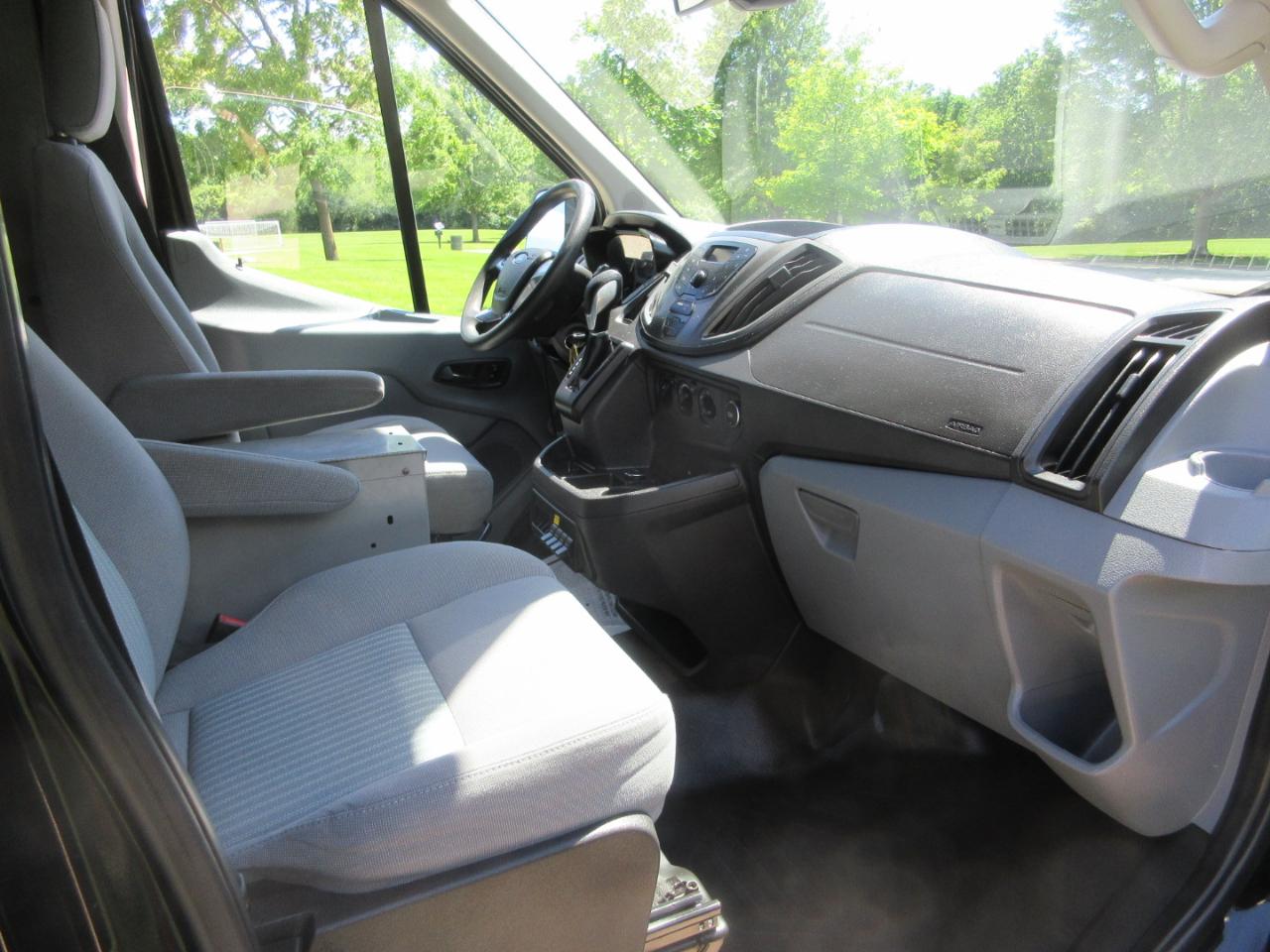 Ford Transit Cargo Van T-250 148" Med Rf 9000 GVWR Sliding RH Dr 2016