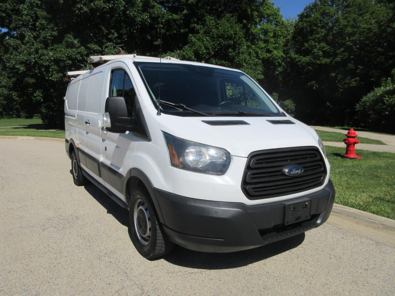 Ford Transit Cargo Van T-150 130" Low Rf 8600 GVWR Swing-Out RH Dr 2015