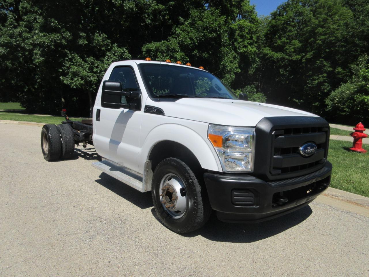Ford Super Duty F-350 DRW 2WD Reg Cab 165" WB 84" CA XL 2014