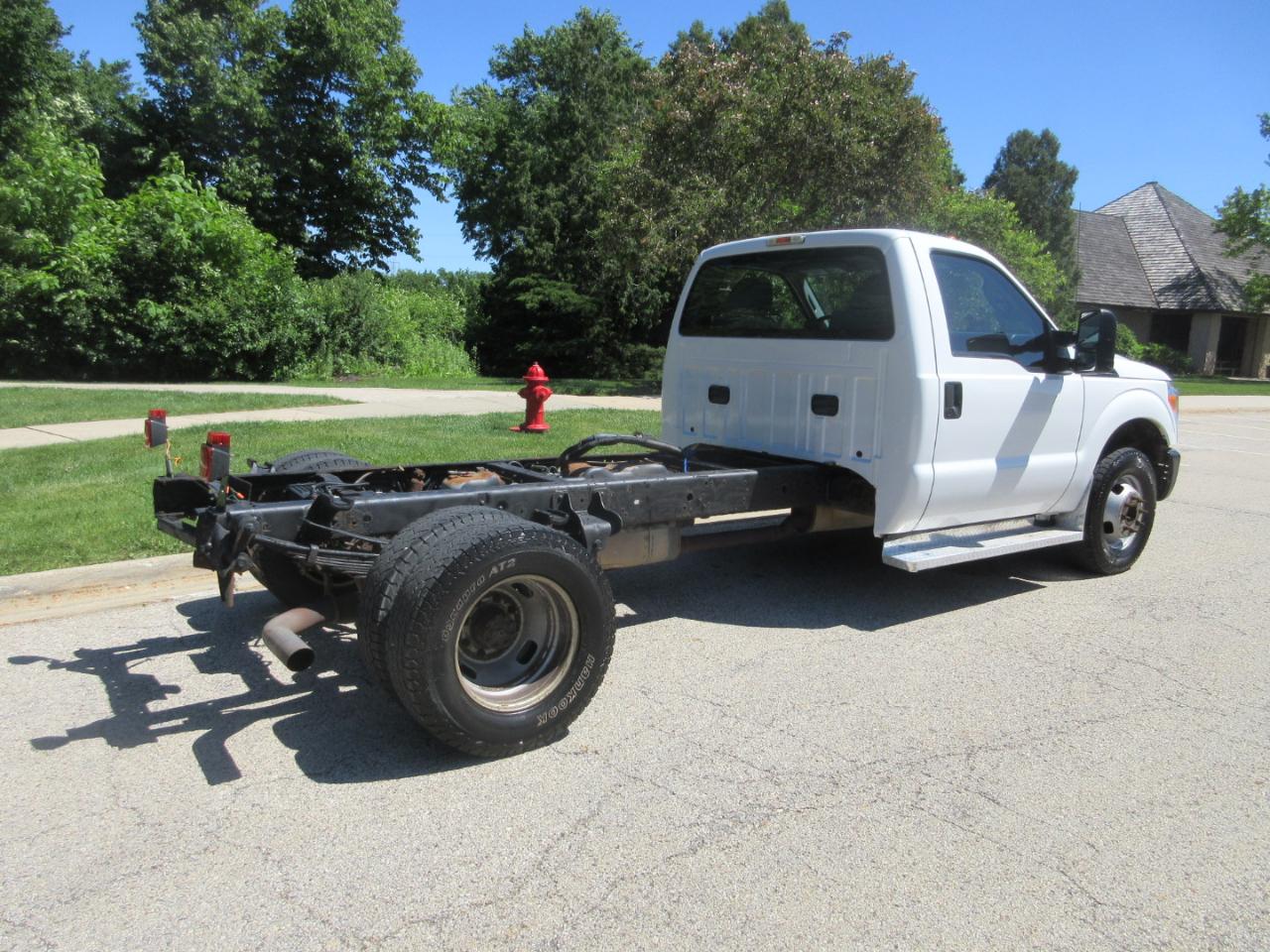 Ford Super Duty F-350 DRW 2WD Reg Cab 165" WB 84" CA XL 2014