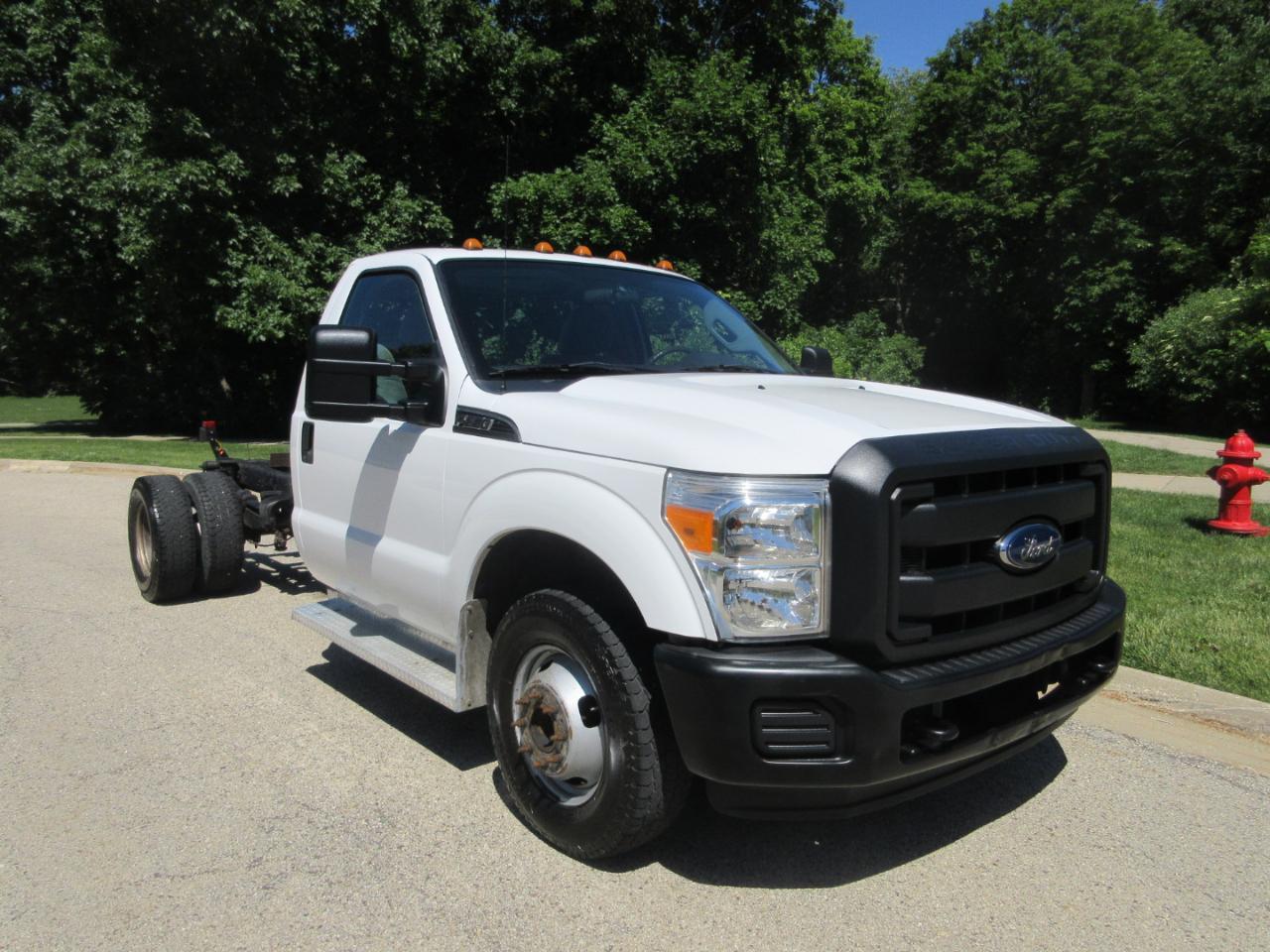 Ford Super Duty F-350 DRW 2WD Reg Cab 165" WB 84" CA XL 2014
