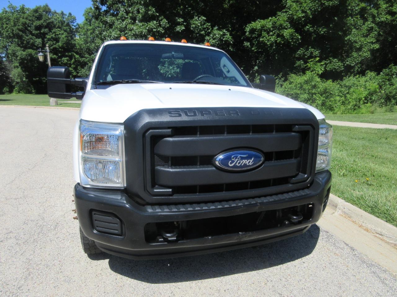 Ford Super Duty F-350 DRW 2WD Reg Cab 165" WB 84" CA XL 2014