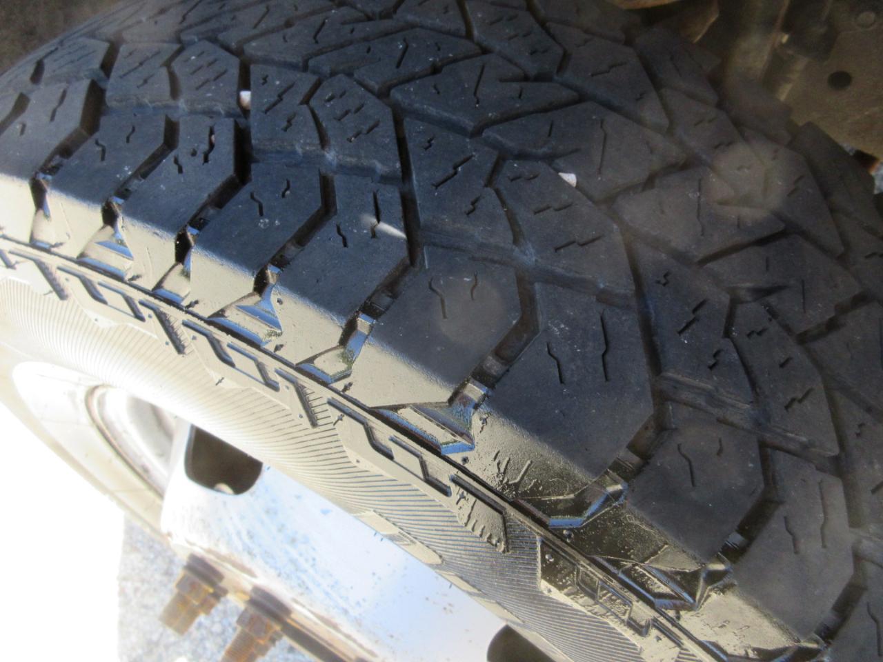 Ford Super Duty F-350 DRW 2WD Reg Cab 165" WB 84" CA XL 2014