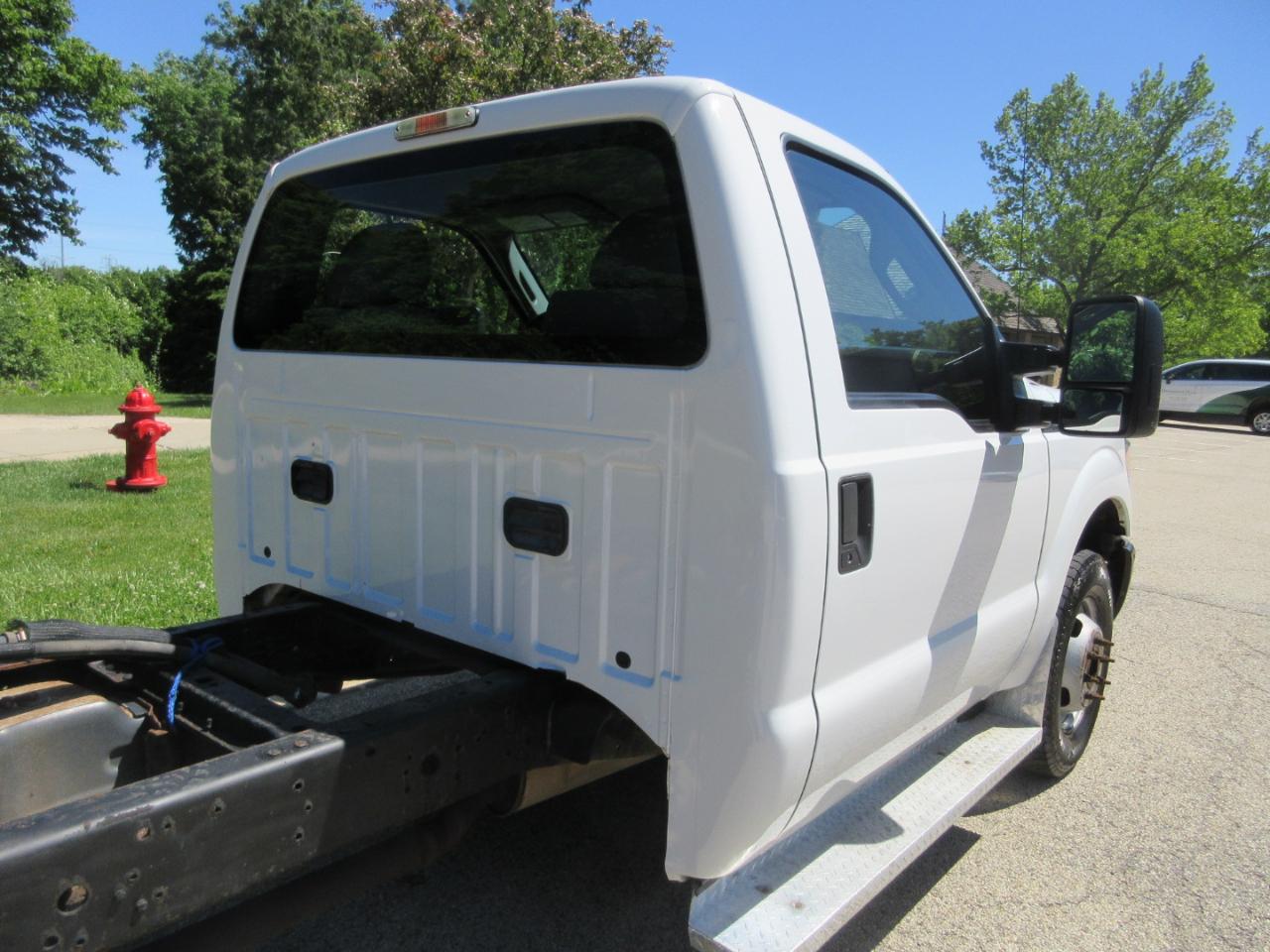 Ford Super Duty F-350 DRW 2WD Reg Cab 165" WB 84" CA XL 2014