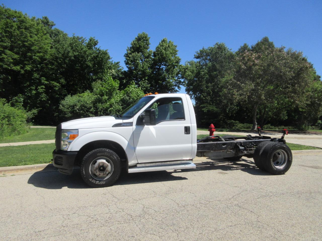 Ford Super Duty F-350 DRW 2WD Reg Cab 165" WB 84" CA XL 2014