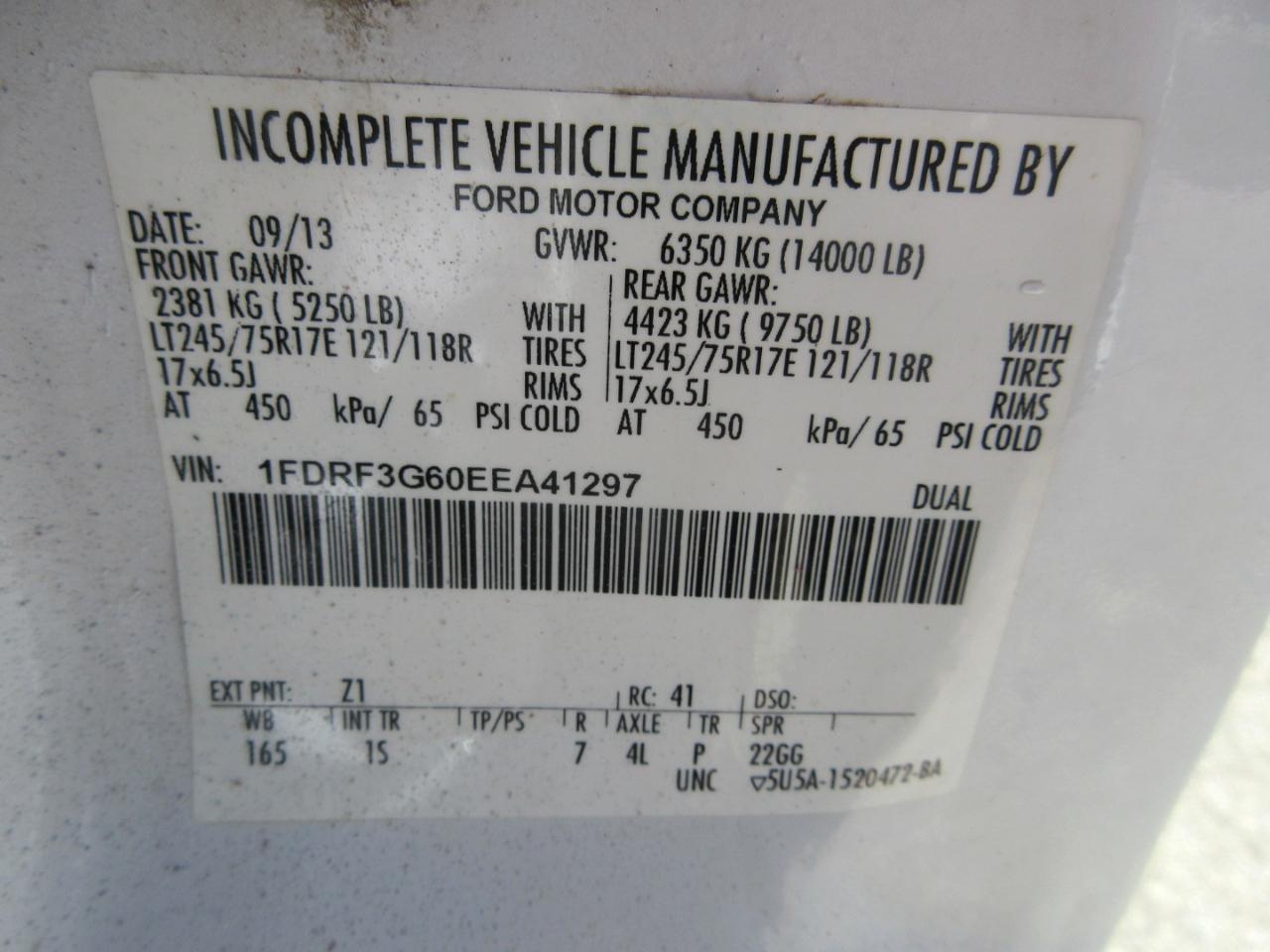 Ford Super Duty F-350 DRW 2WD Reg Cab 165" WB 84" CA XL 2014