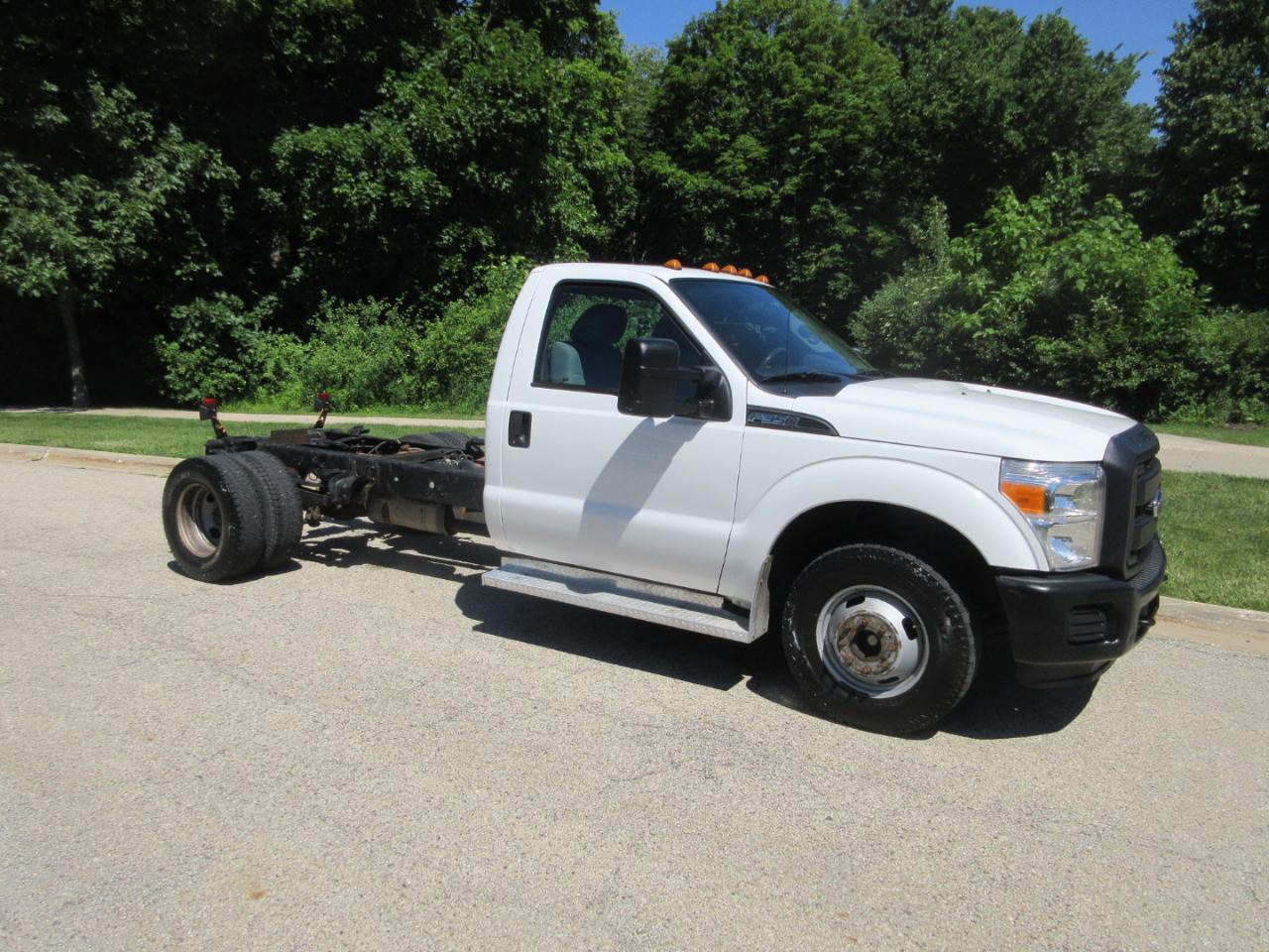 Ford Super Duty F-350 DRW 2WD Reg Cab 165" WB 84" CA XL 2014