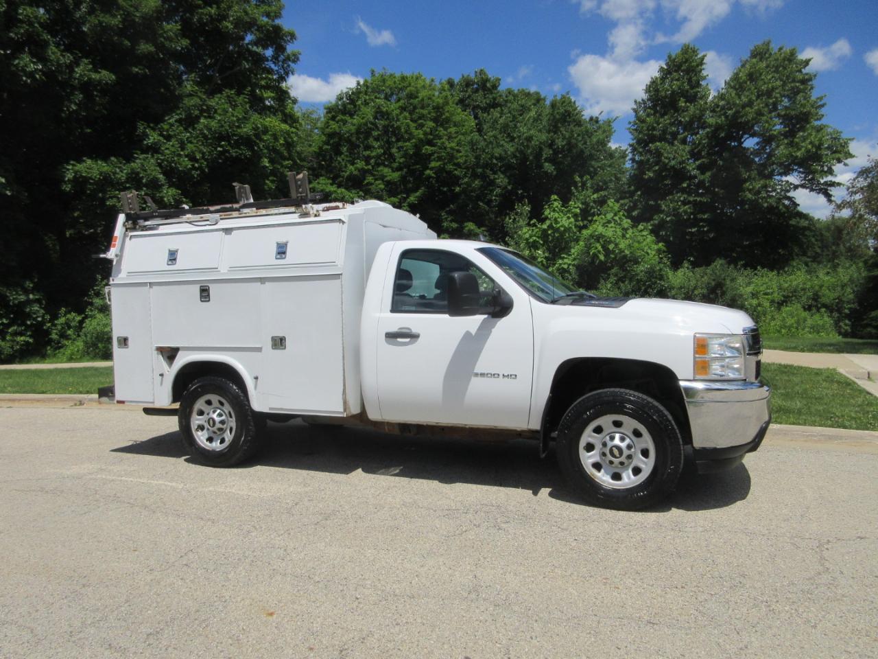 Chevrolet Silverado 3500HD 4WD Reg Cab 133.7" Work Truck 2012