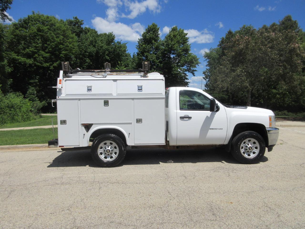 Chevrolet Silverado 3500HD 4WD Reg Cab 133.7" Work Truck 2012