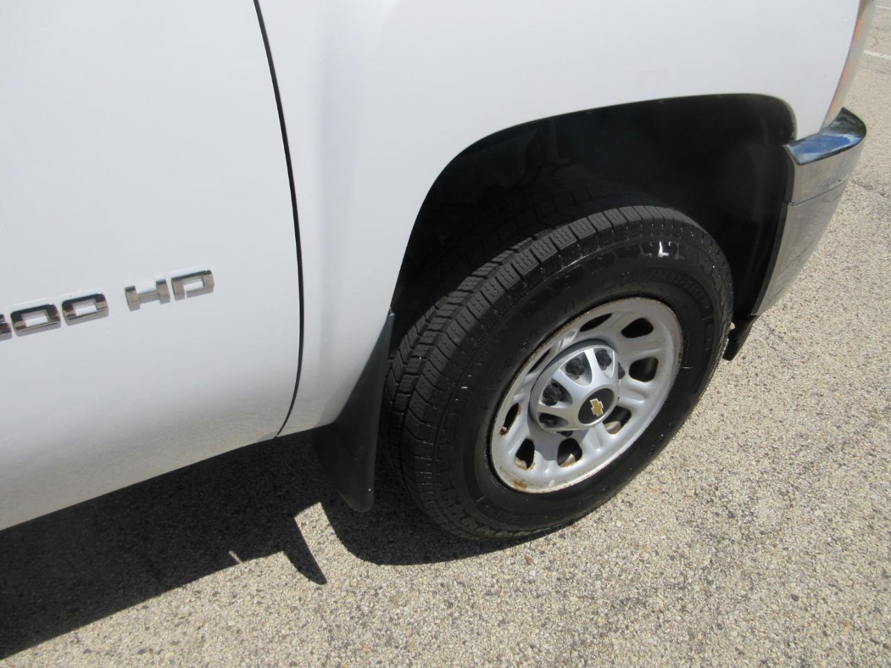 Chevrolet Silverado 3500HD 4WD Reg Cab 133.7" Work Truck 2012