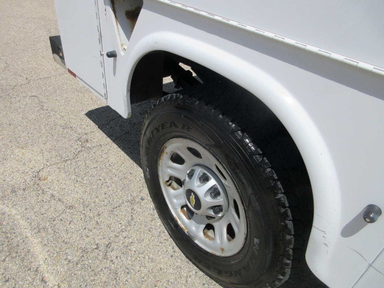 Chevrolet Silverado 3500HD 4WD Reg Cab 133.7" Work Truck 2012