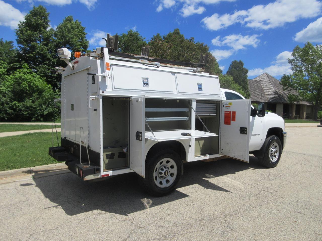 Chevrolet Silverado 3500HD 4WD Reg Cab 133.7" Work Truck 2012
