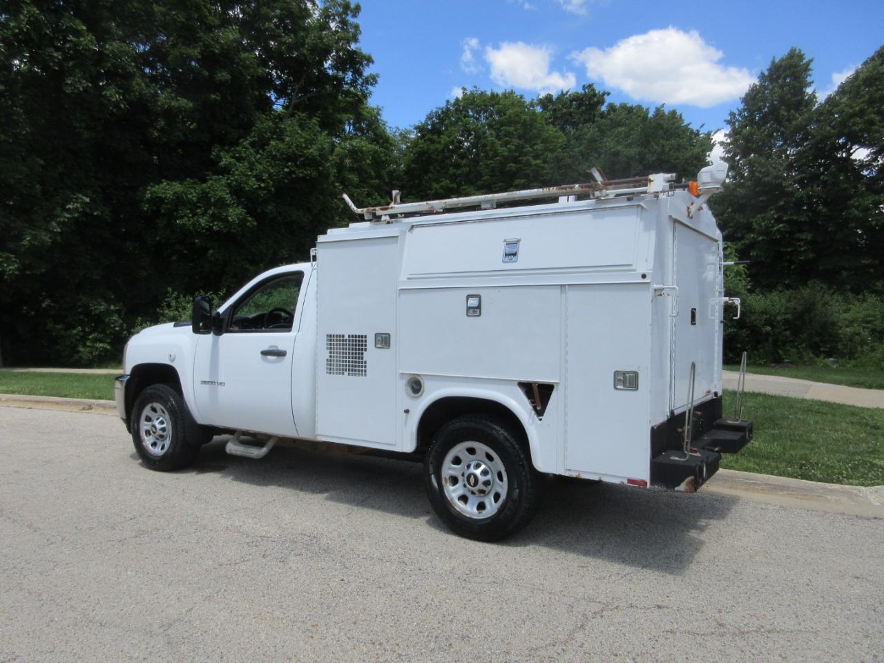 Chevrolet Silverado 3500HD 4WD Reg Cab 133.7" Work Truck 2012