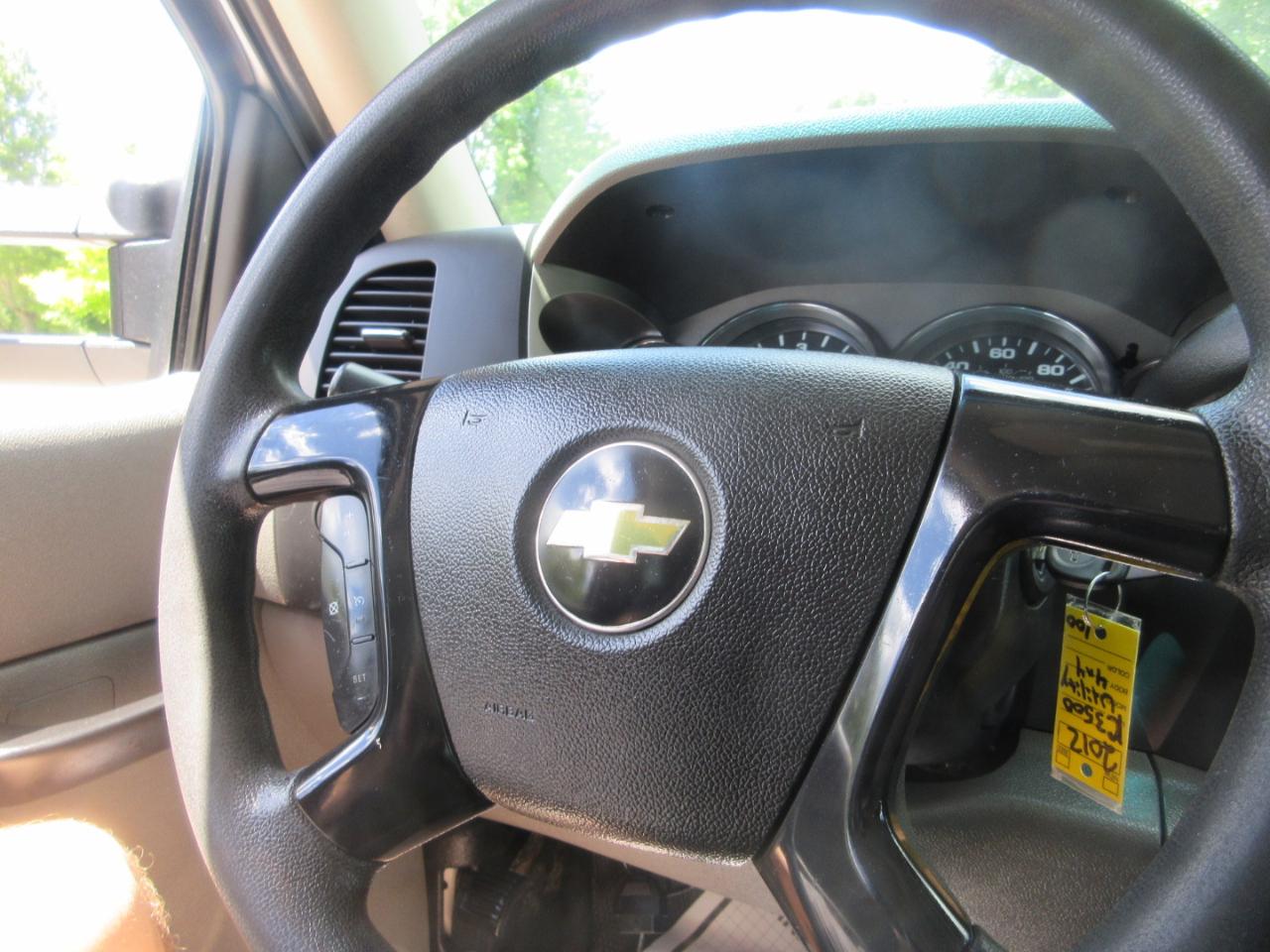 Chevrolet Silverado 3500HD 4WD Reg Cab 133.7" Work Truck 2012