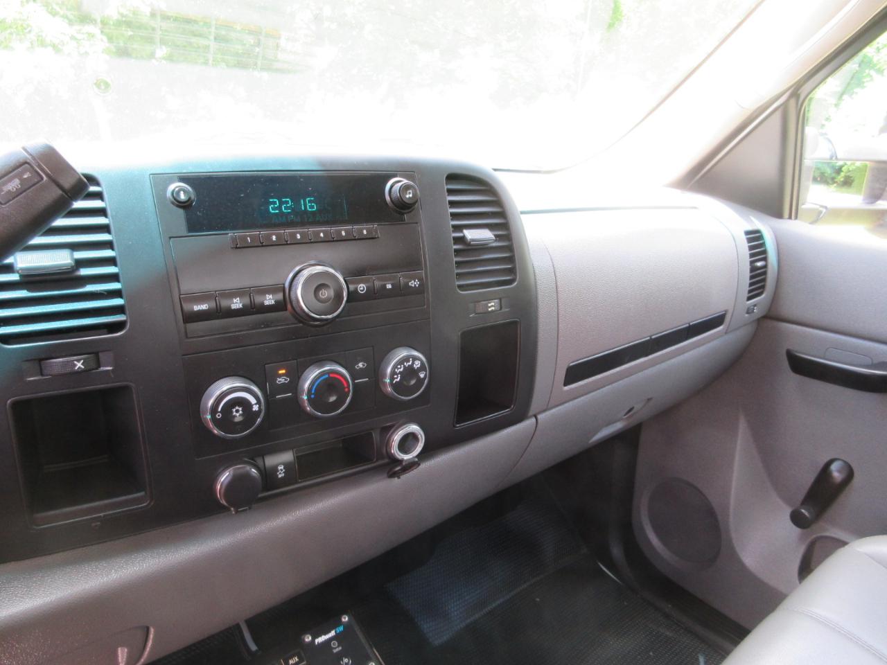 Chevrolet Silverado 3500HD 4WD Reg Cab 133.7" Work Truck 2012