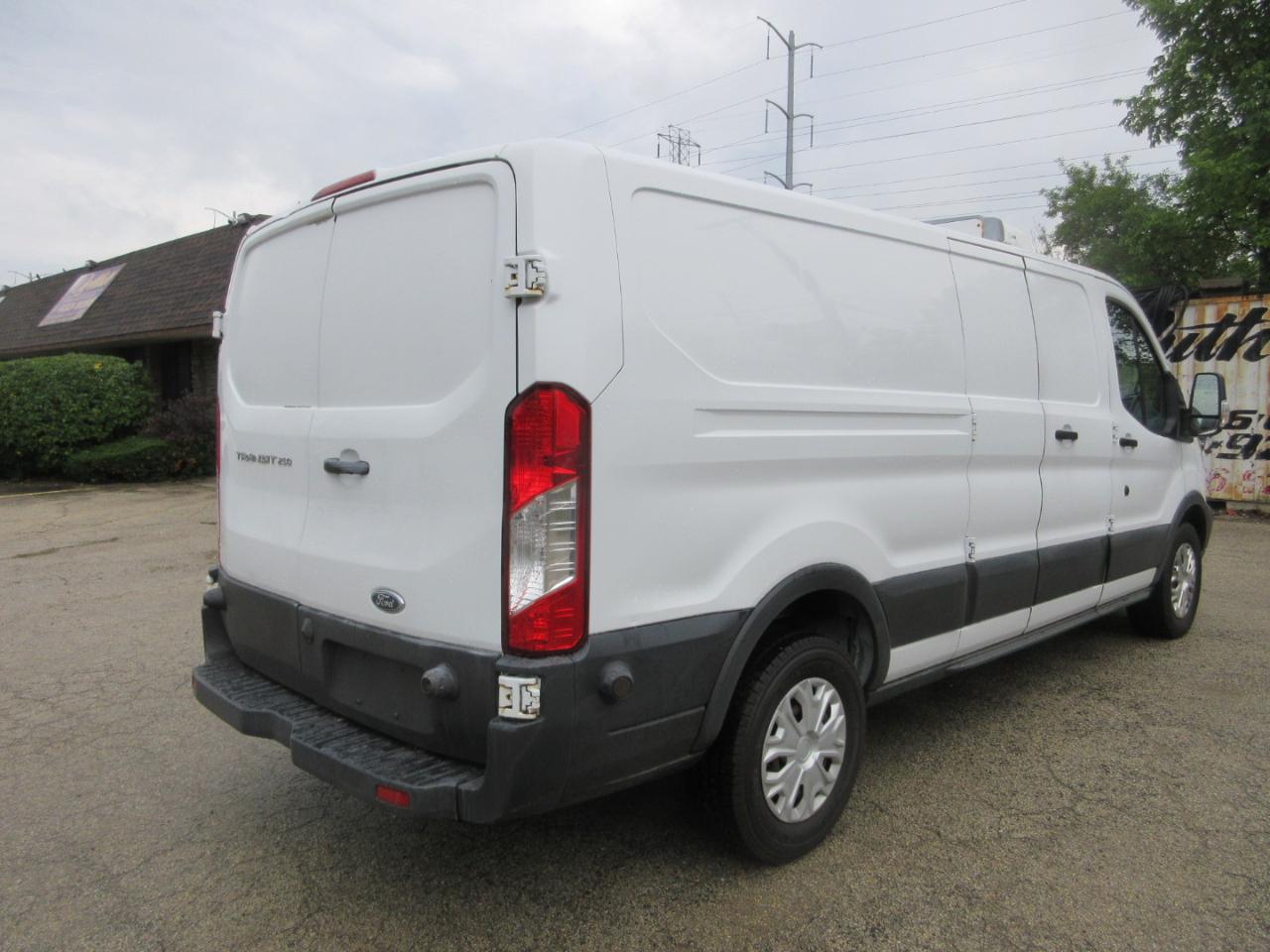 Ford Transit Van T-250 148" Low Rf 9000 GVWR Swing-Out RH Dr 2017
