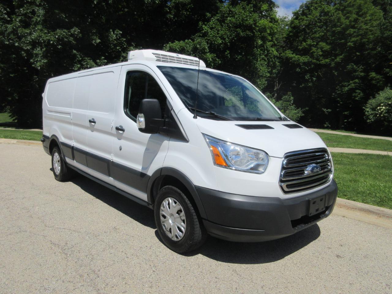 Ford Transit Van T-250 148" Low Rf 9000 GVWR Swing-Out RH Dr 2017