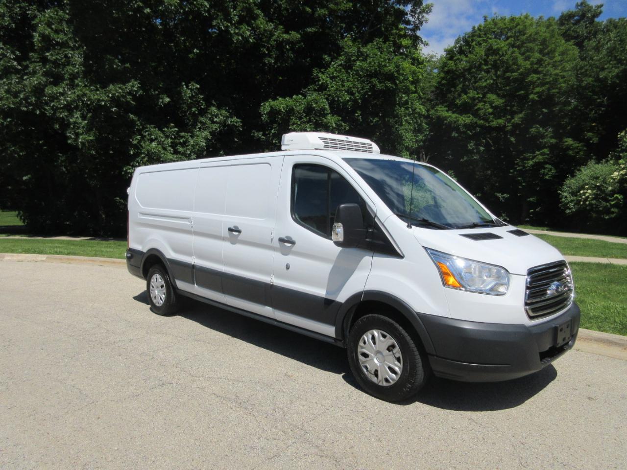 Ford Transit Van T-250 148" Low Rf 9000 GVWR Swing-Out RH Dr 2017