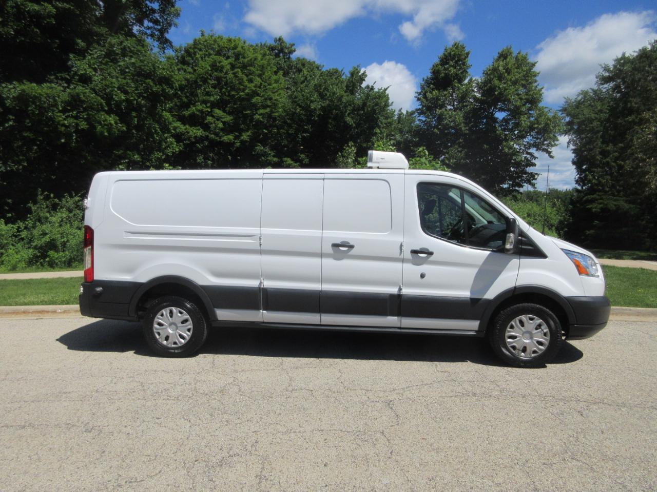 Ford Transit Van T-250 148" Low Rf 9000 GVWR Swing-Out RH Dr 2017