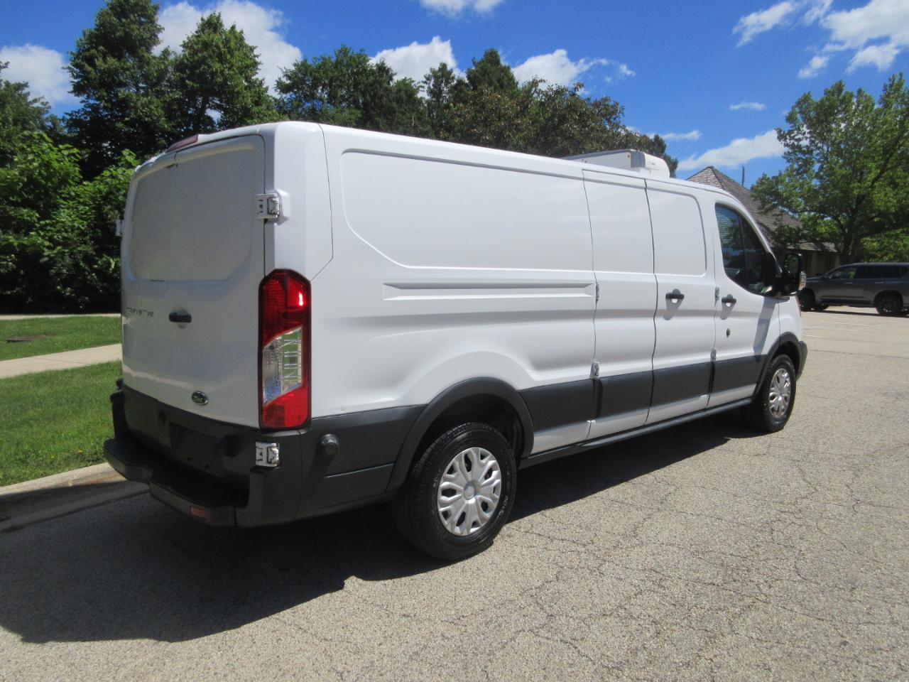 Ford Transit Van T-250 148" Low Rf 9000 GVWR Swing-Out RH Dr 2017