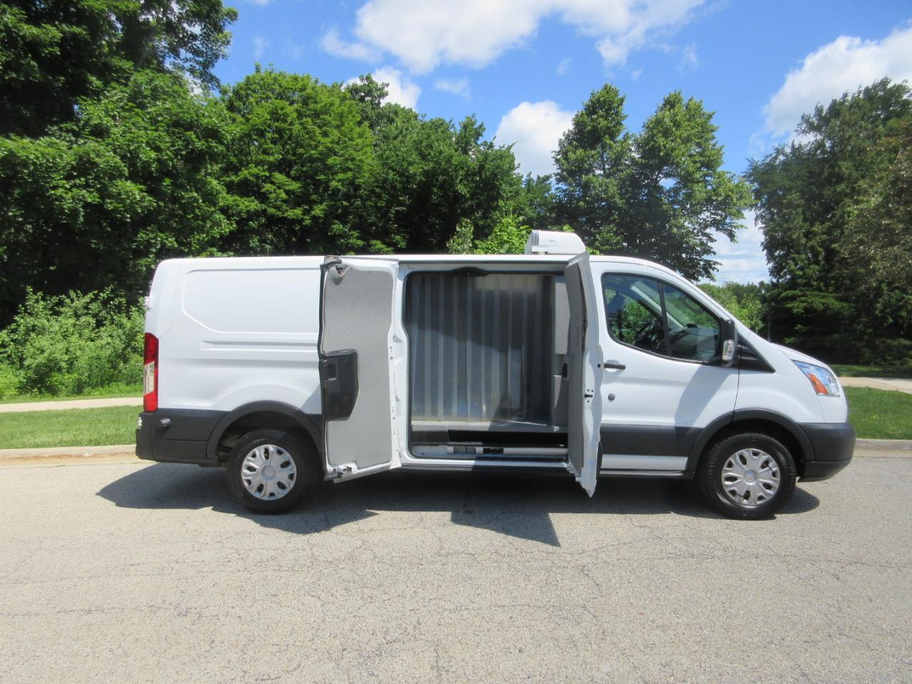 Ford Transit Van T-250 148" Low Rf 9000 GVWR Swing-Out RH Dr 2017