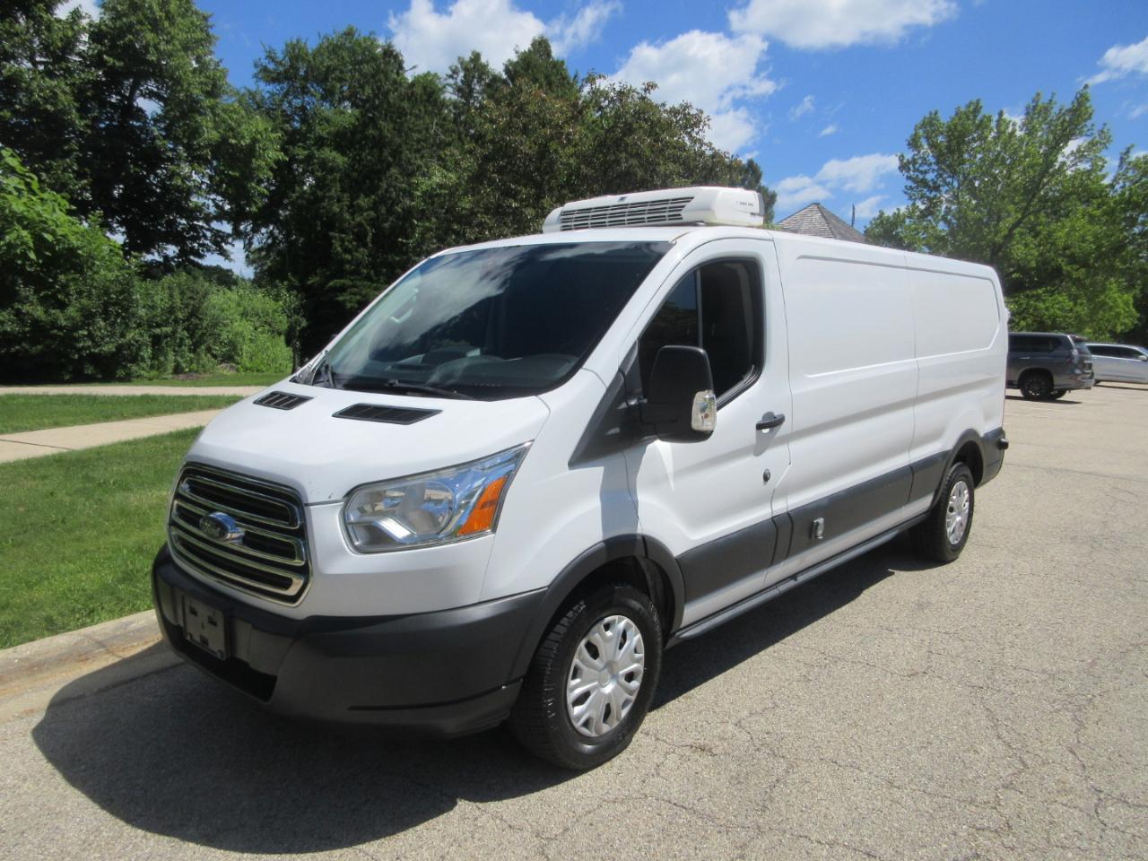 Ford Transit Van T-250 148" Low Rf 9000 GVWR Swing-Out RH Dr 2017