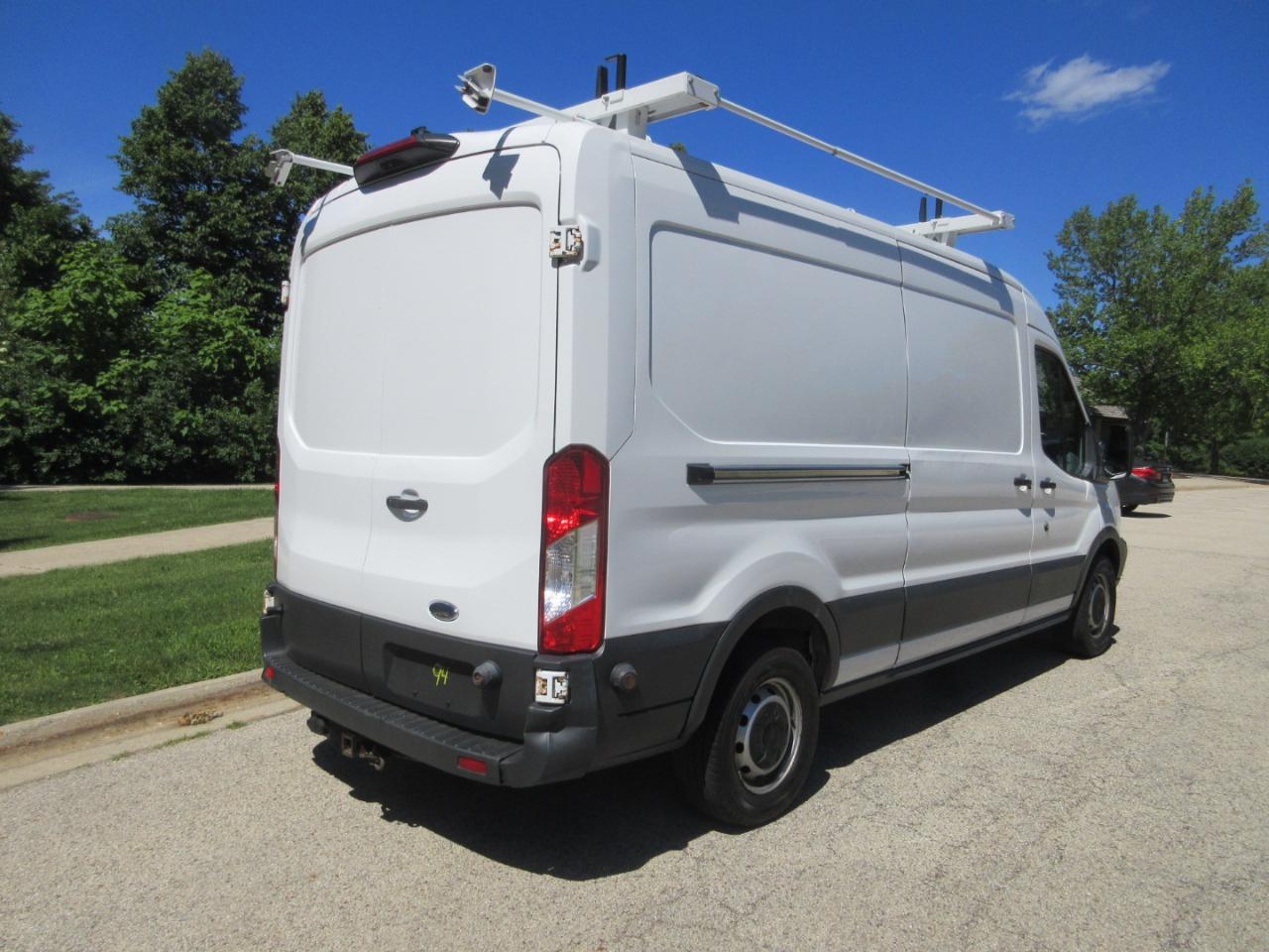 Ford Transit Van T-250 148" Med Rf 9000 GVWR Sliding RH Dr 2018