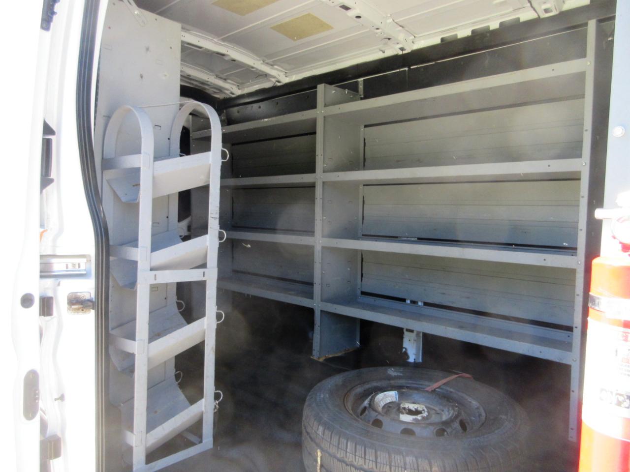 Ford Transit Van T-250 148" Med Rf 9000 GVWR Sliding RH Dr 2018
