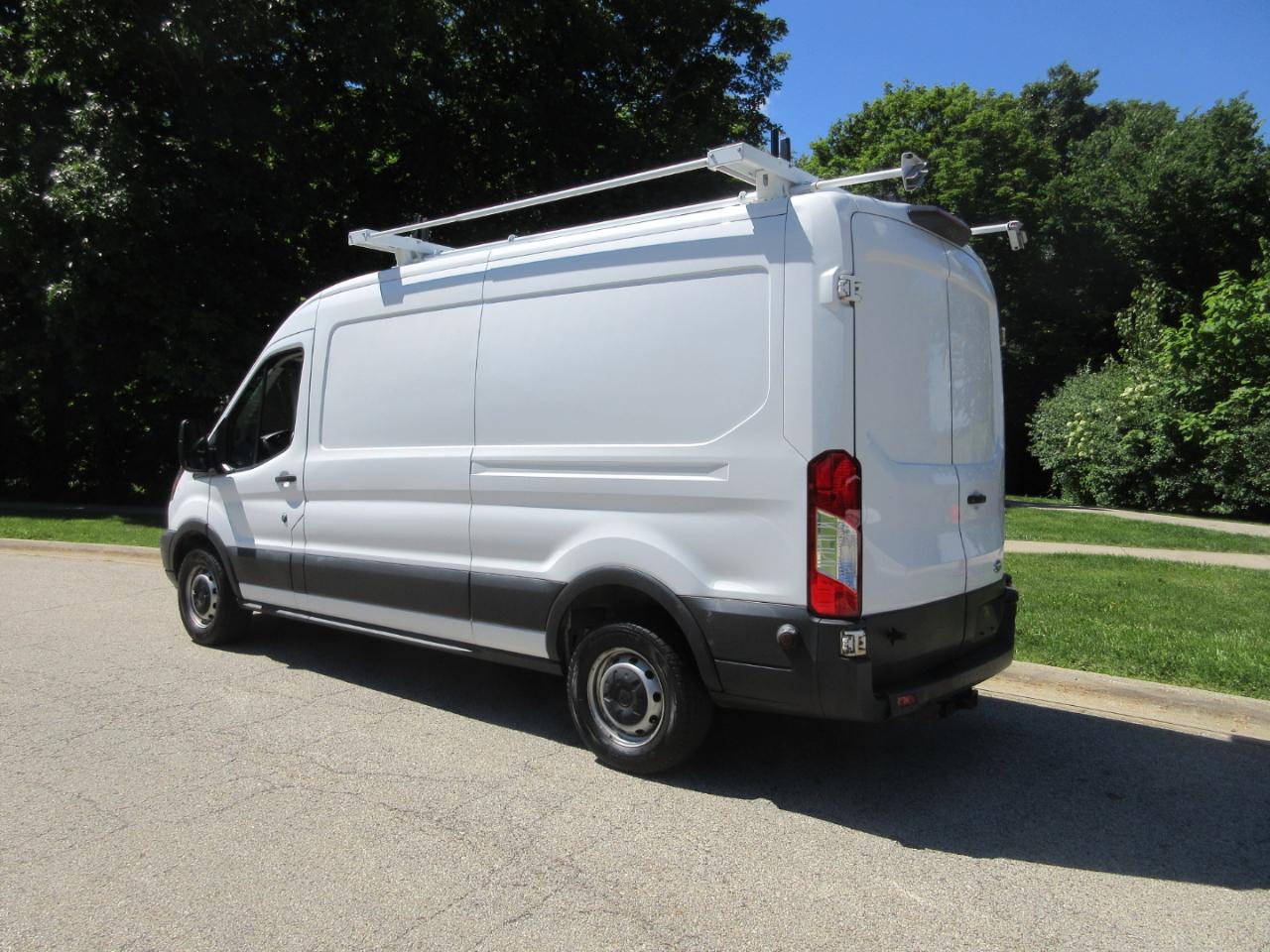 Ford Transit Van T-250 148" Med Rf 9000 GVWR Sliding RH Dr 2018