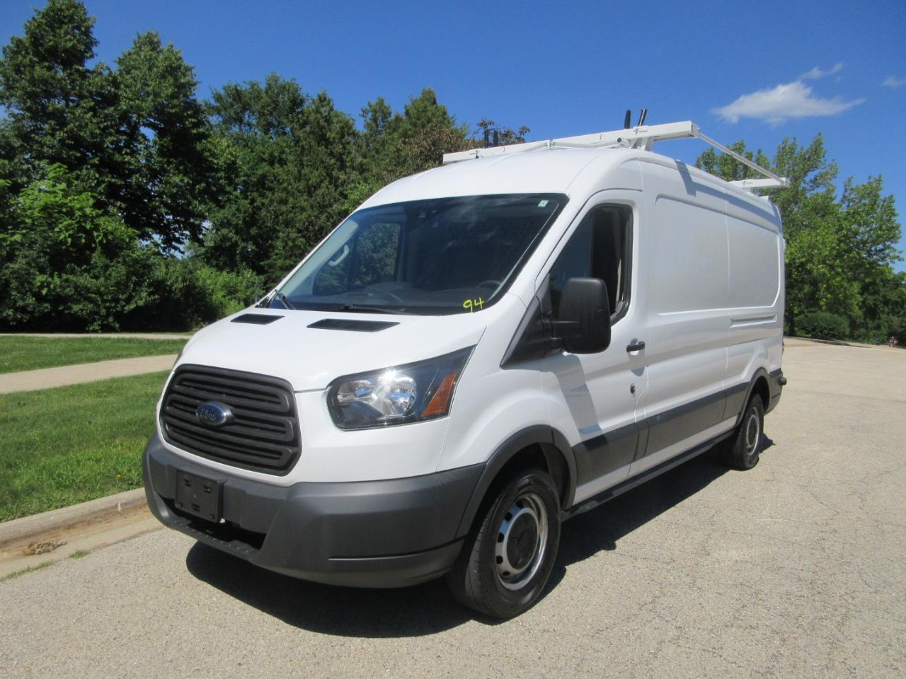 Ford Transit Van T-250 148" Med Rf 9000 GVWR Sliding RH Dr 2018