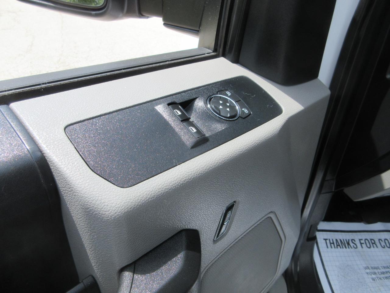 Ford Super Duty F-350 SRW XLT 2WD Reg Cab 8' Box 2019