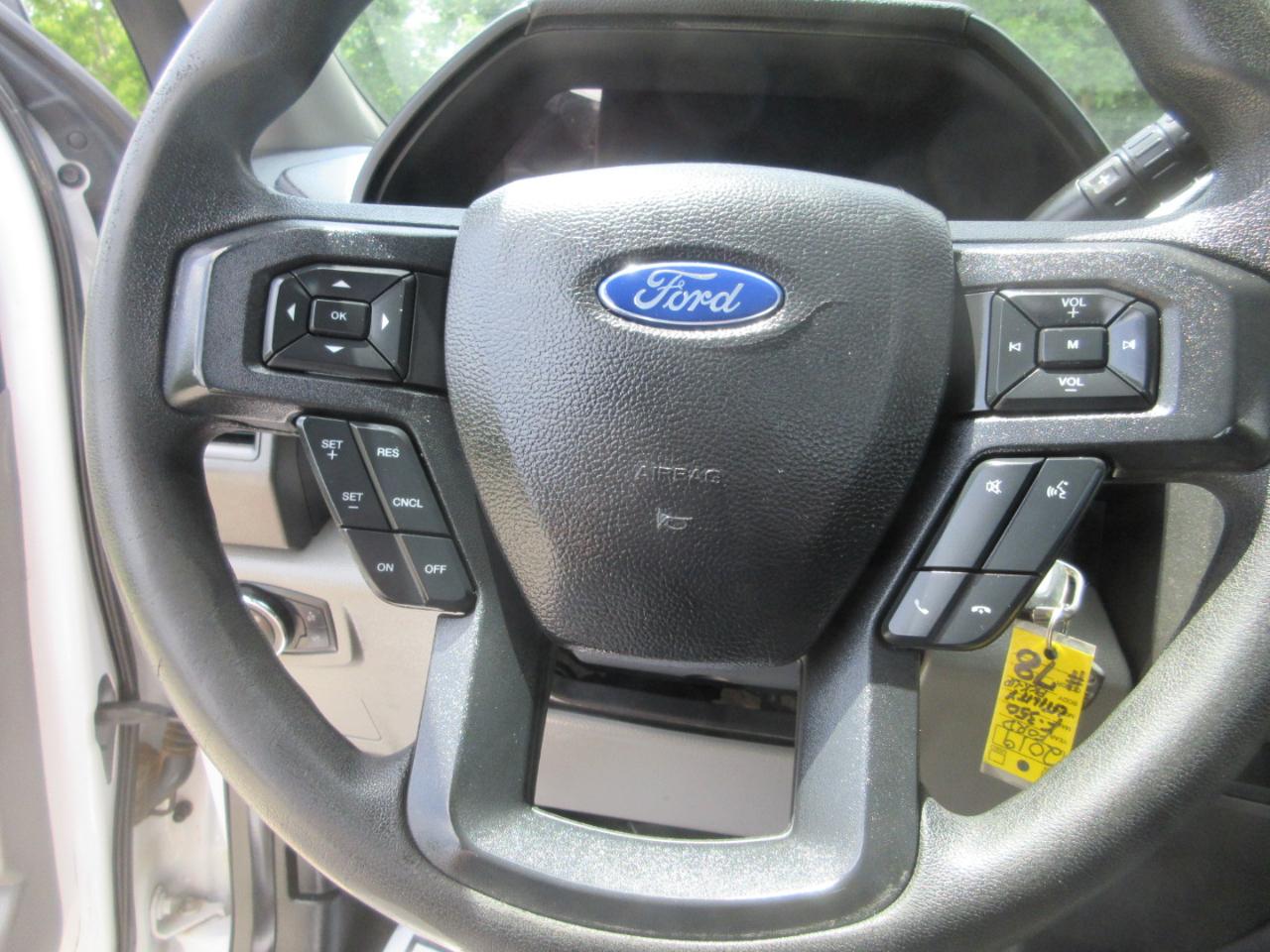 Ford Super Duty F-350 SRW XLT 2WD Reg Cab 8' Box 2019