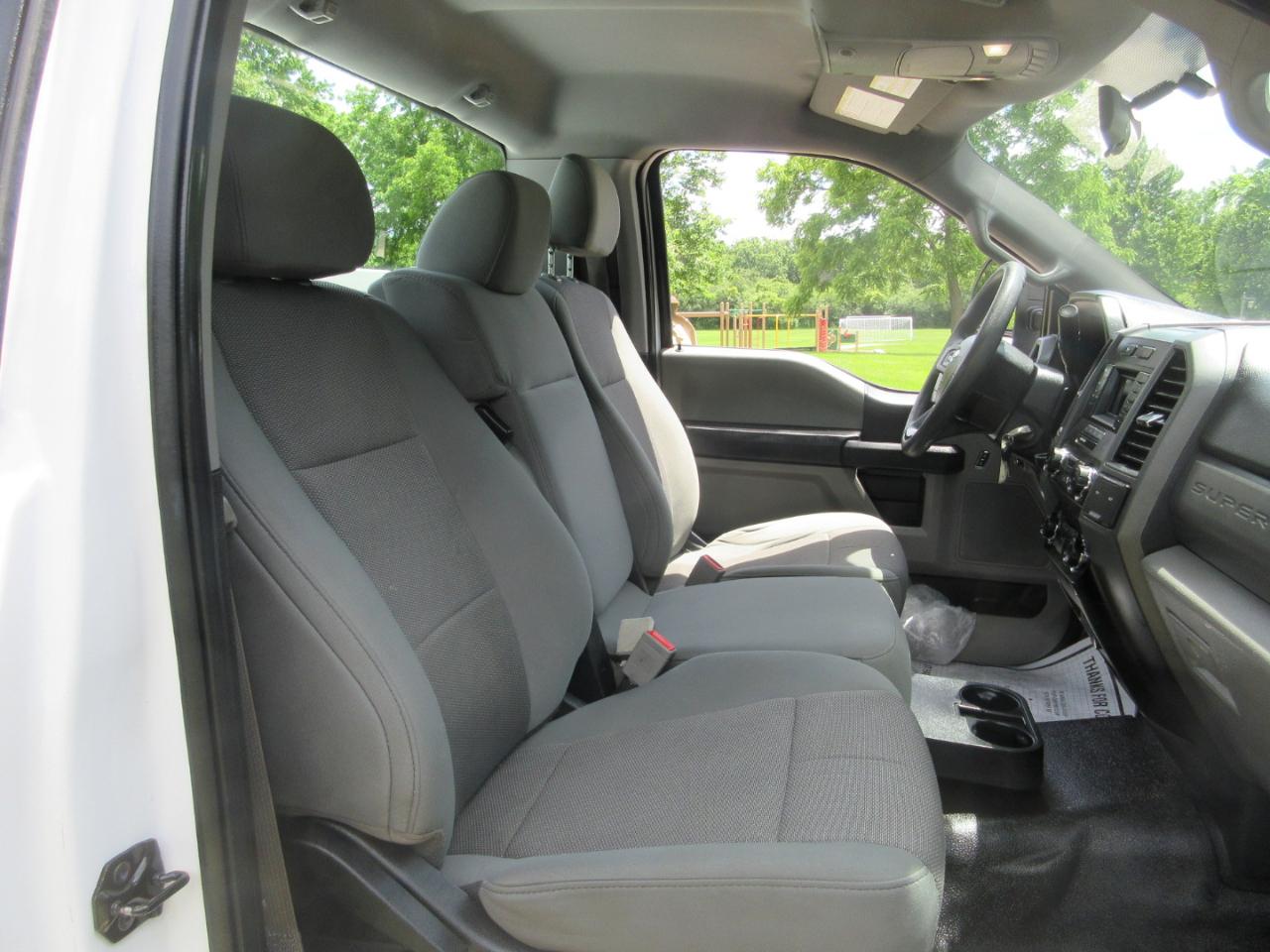 Ford Super Duty F-350 SRW XLT 2WD Reg Cab 8' Box 2019