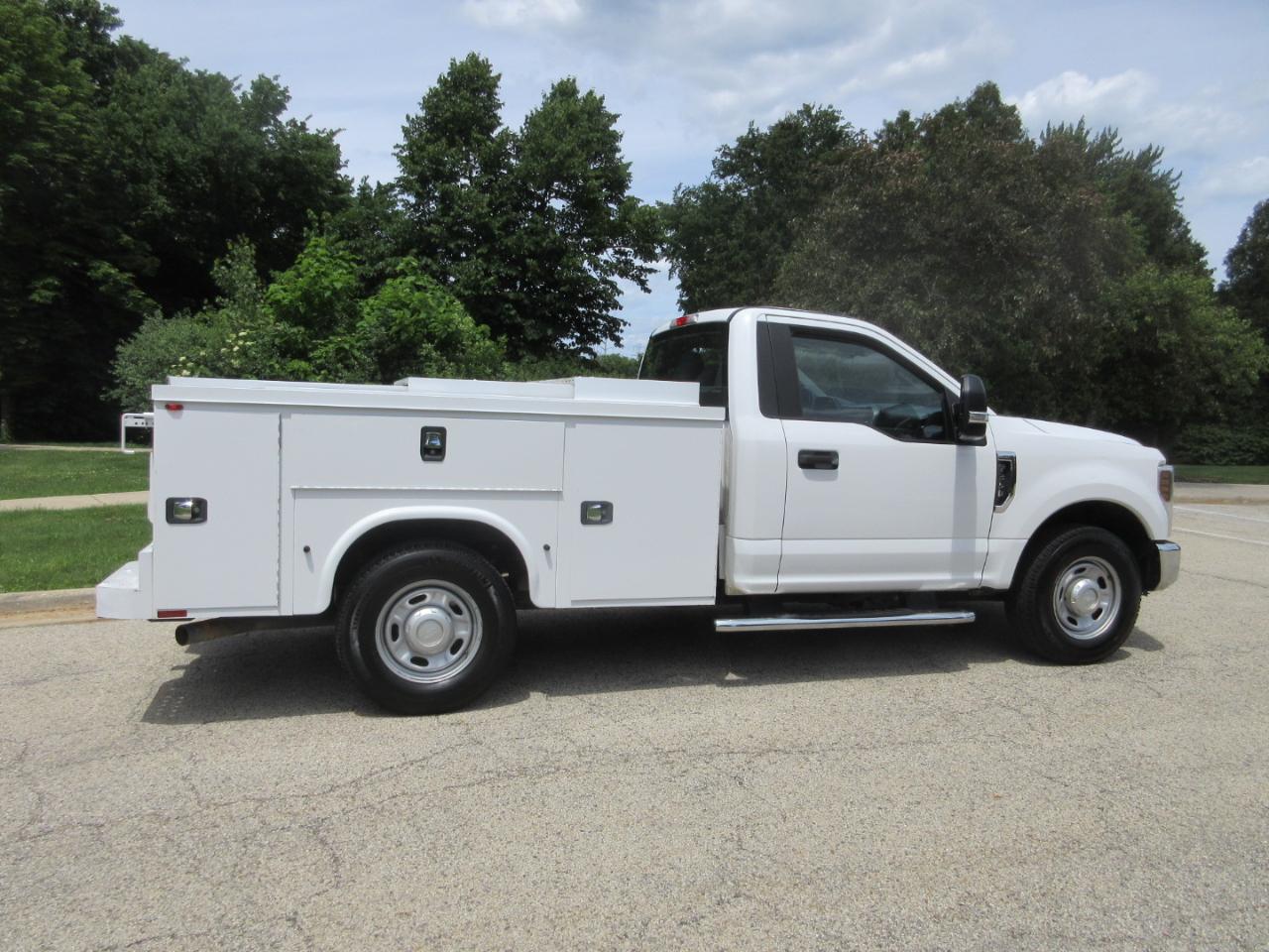 Ford Super Duty F-350 SRW XLT 2WD Reg Cab 8' Box 2019
