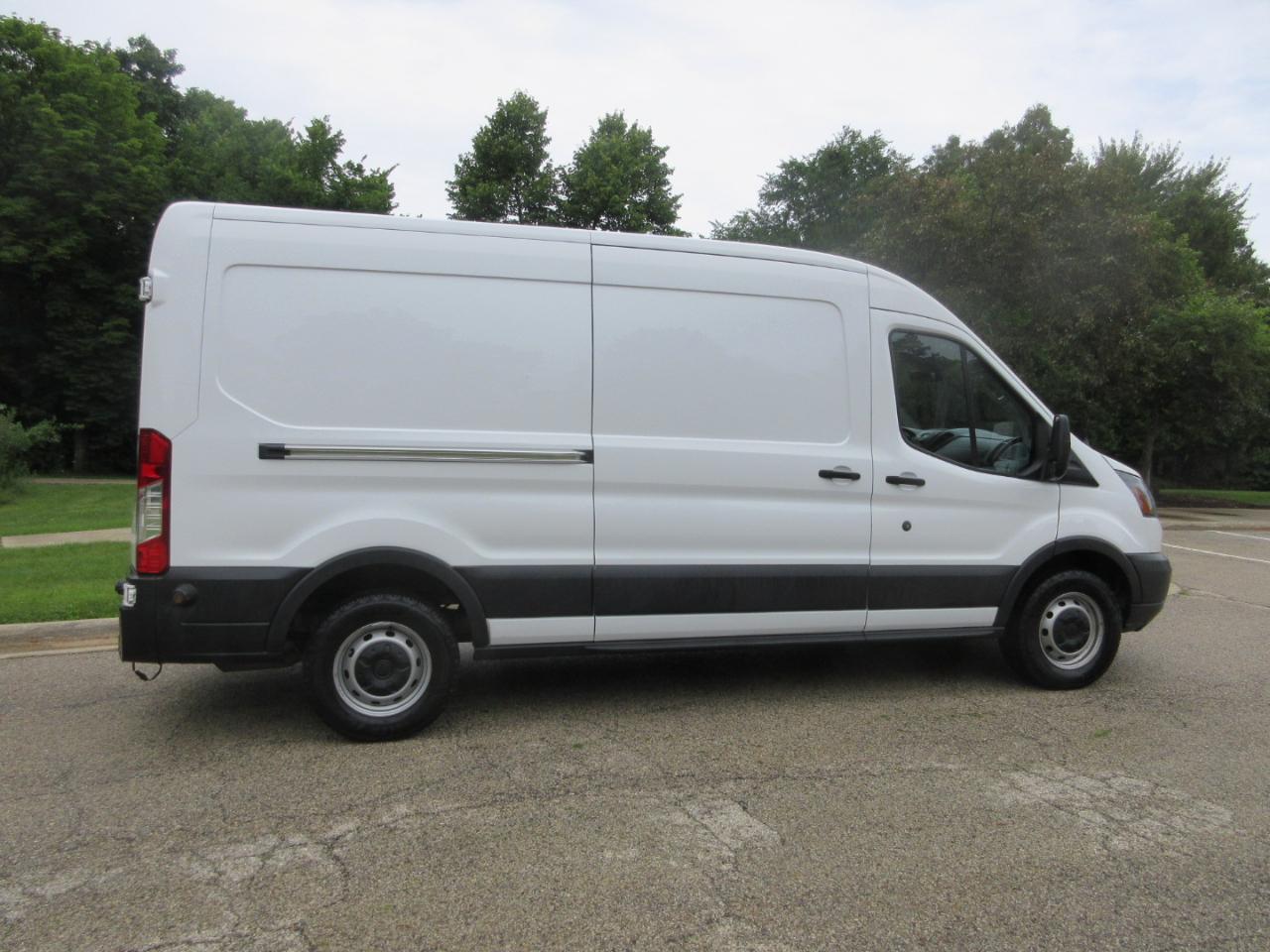 Ford Transit Van T-350 148" Med Rf 9500 GVWR Sliding RH Dr 2018